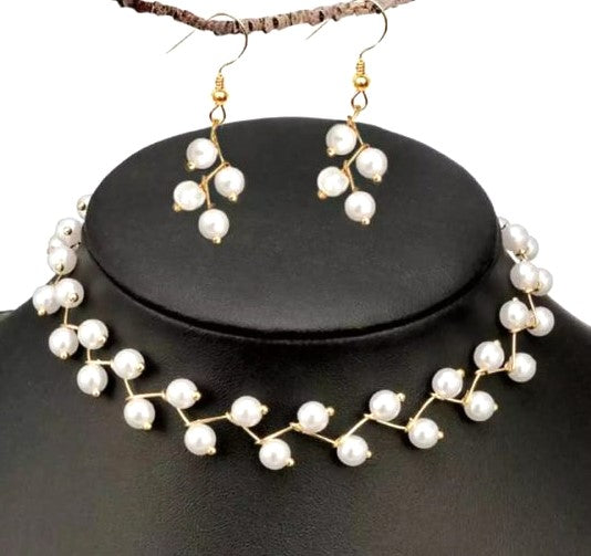 New Trendy Style Zig Zag Choker Necklace With Earrings | Elegant Look Set With Limited Stock