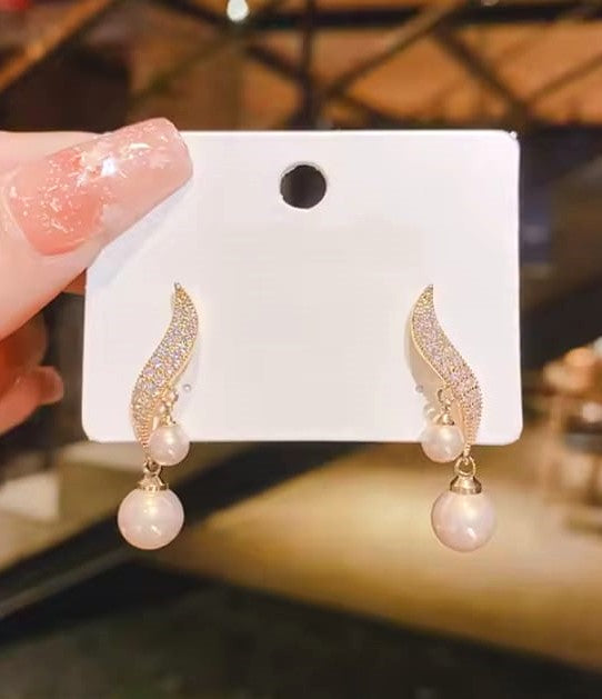 Korean Zircon S Shape Crystal Leaf Drop Elegant Pearl Earing