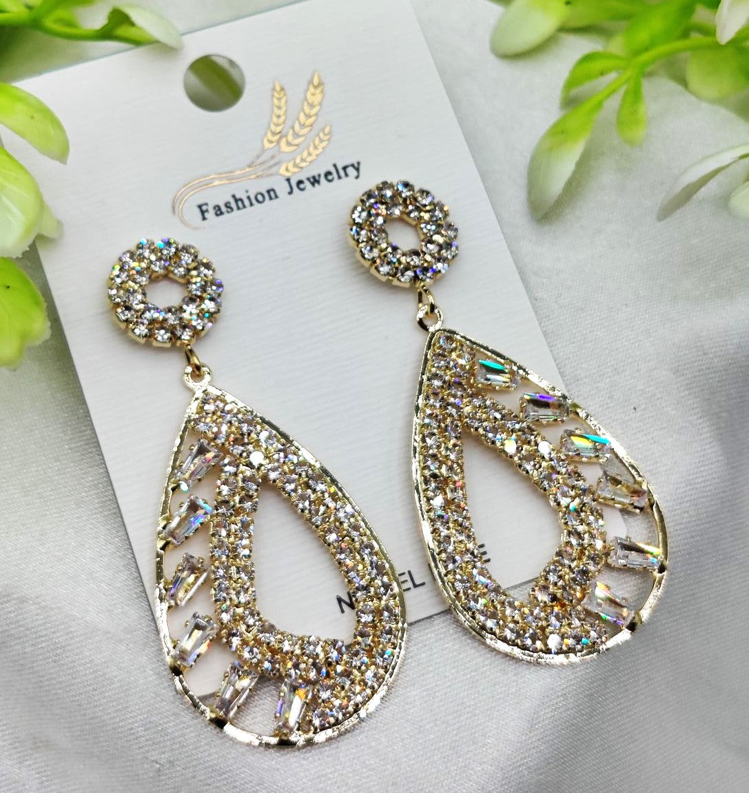 Luxurious Sparkling Teardrop Crystal Earrings – Elegant Statement Gold Finish Jewelry| Exclusive Piece