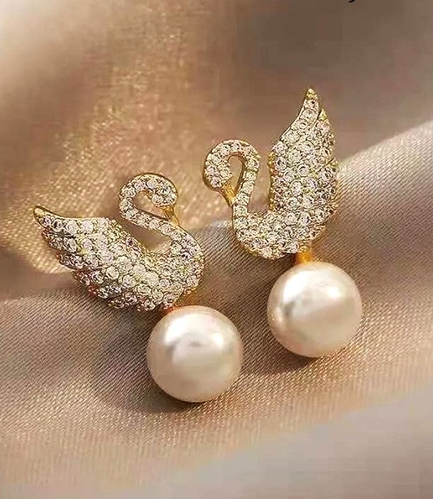 Korean Imported Diamond Swan Pearl Earrings |Trendy Fashion Versatile Earrings For Girls