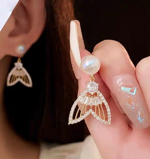 Luxury Golden Fishtail Sparkling Crystal Rhinestones Pearl Earrings | Top Trending Design Earrings