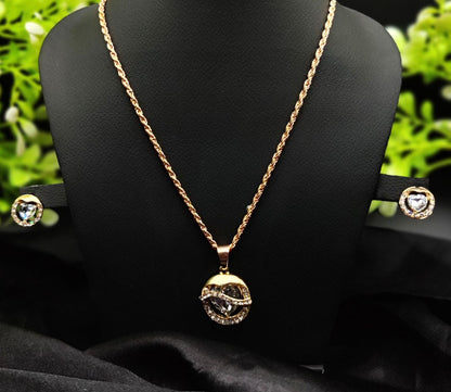 Luxury Gold Oval Pendant Necklace Set | Crystal Glow Edition✨ | Timeless Design💎💎